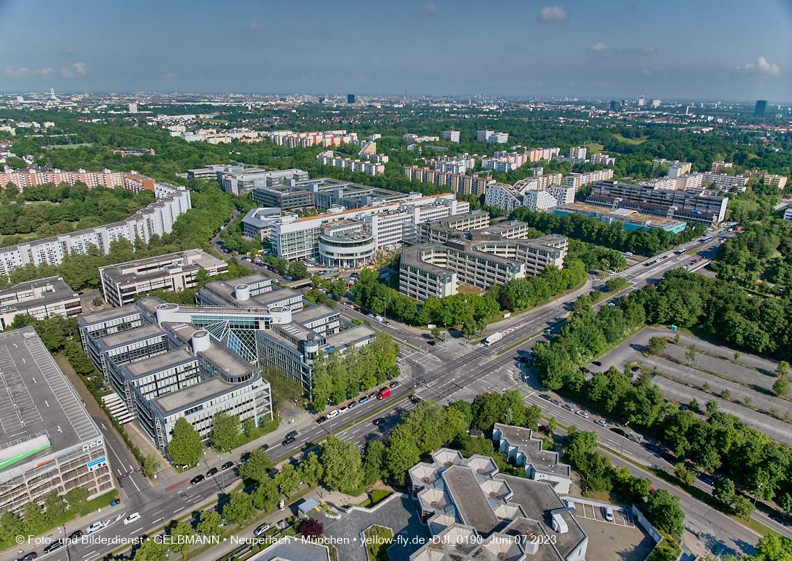 07.06.2023 - Perlach Plaza, PEP, Rentenversicherung, Wohnring, WACKER-Chemie in Neuperlach 07.06.2023 - Perlach Plaza, PEP, Rentenversicherung, Wohnring, WACKER-Chemie in Neuperlach